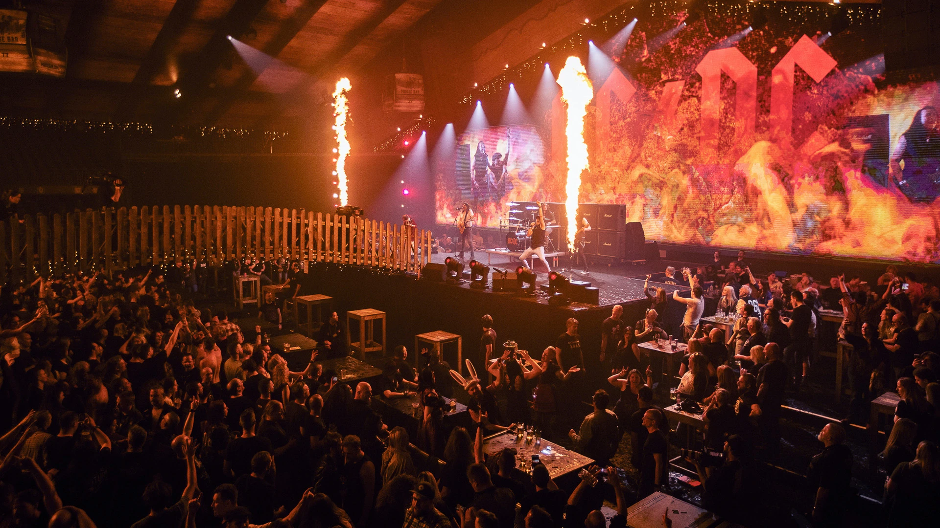 AC/DC UK - The official British tribute band - galeria: zdjęcie 7