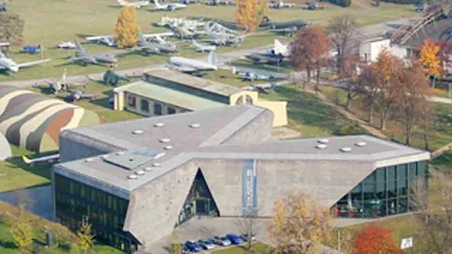 Lotnisko - Muzeum Lotnictwa Polskiego