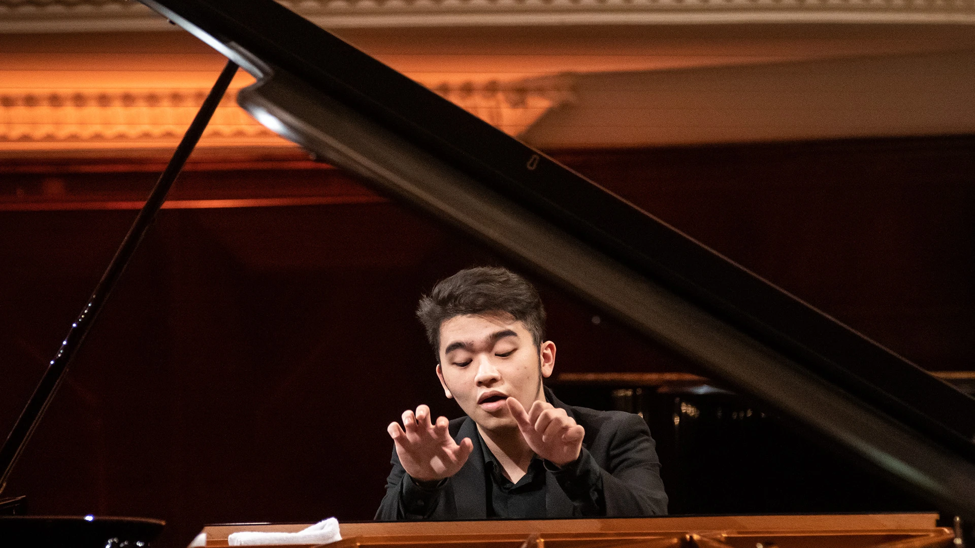 XIX Międzynarodowy Konkurs Pianistyczny im. Fryderyka Chopina - galeria: zdjęcie 2
