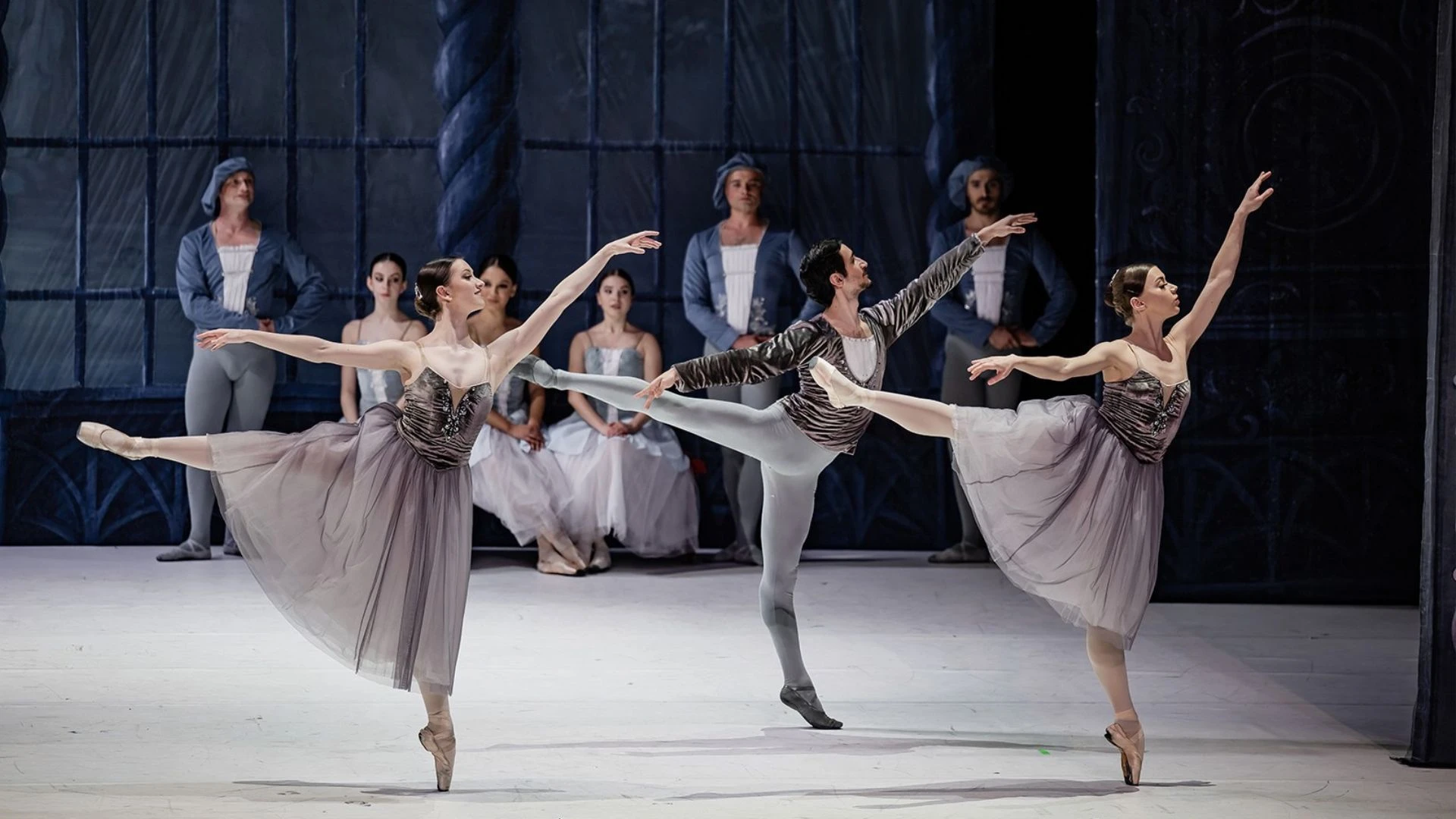 "Jezioro Łabędzie" - Ukrainian Classical Ballet - galeria: zdjęcie 9