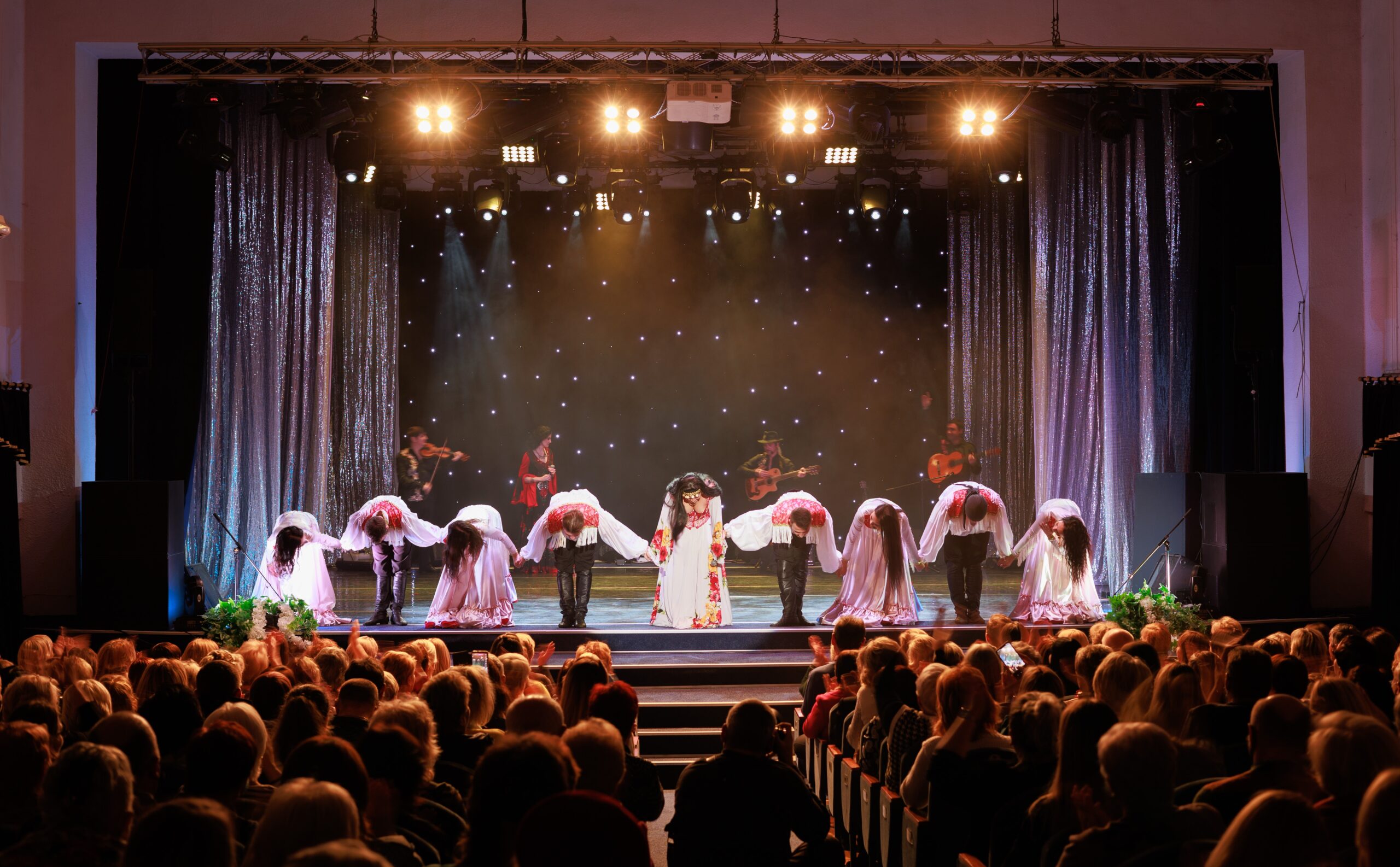 Jakie są najważniejsze dzieła teatralne w historii? Te spektakle warto zobaczyć chociaż raz w życiu