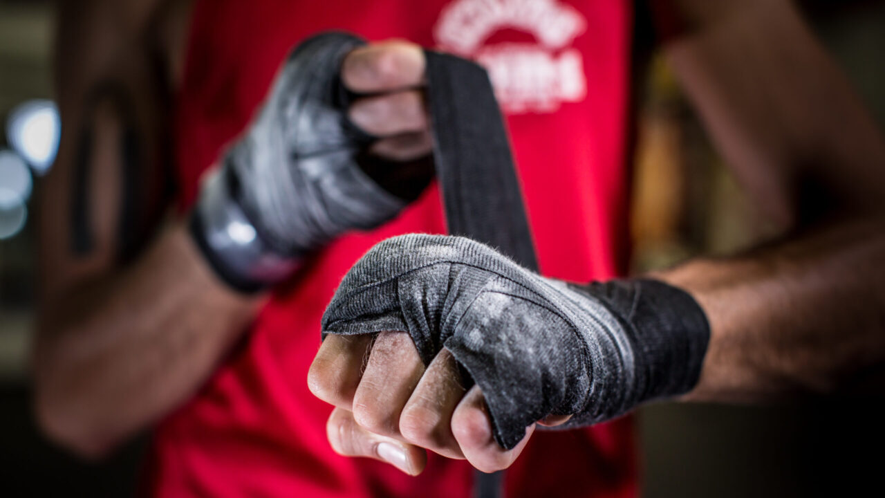 Kulisy przygotowań do walki MMA. Trening, dieta, psychologia
