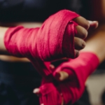 Walka o pas mistrza w MMA: Jakie są najbardziej pamiętne pojedynki o tytuły?