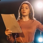 Aktorstwo teatralne kontra filmowe: jakie są różnice?
