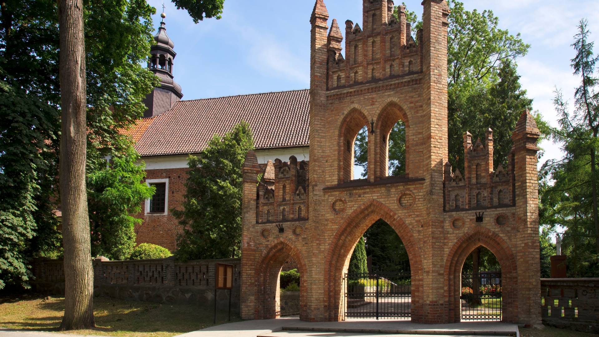 Ciechanów – miasto, które cię zaskoczy