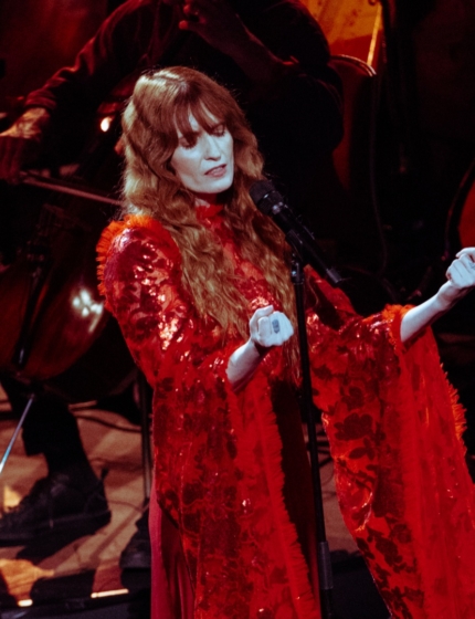 Muzyczny oddech Florence + The Machine. 15-lecie albumu “Lungs”