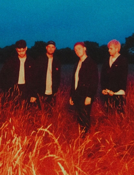 Only The Poets wracają do Polski