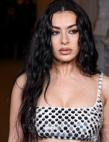 Orange Warsaw Festival 2025 ogłasza pierwszą headlinerkę – Charli xcx!