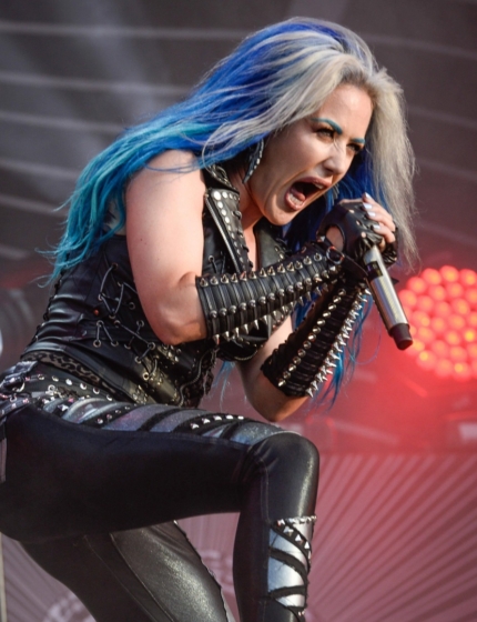 Arch Enemy przedstawia utwór tytułowy “Blood Dynasty”! Co wiemy o nowym albumie?