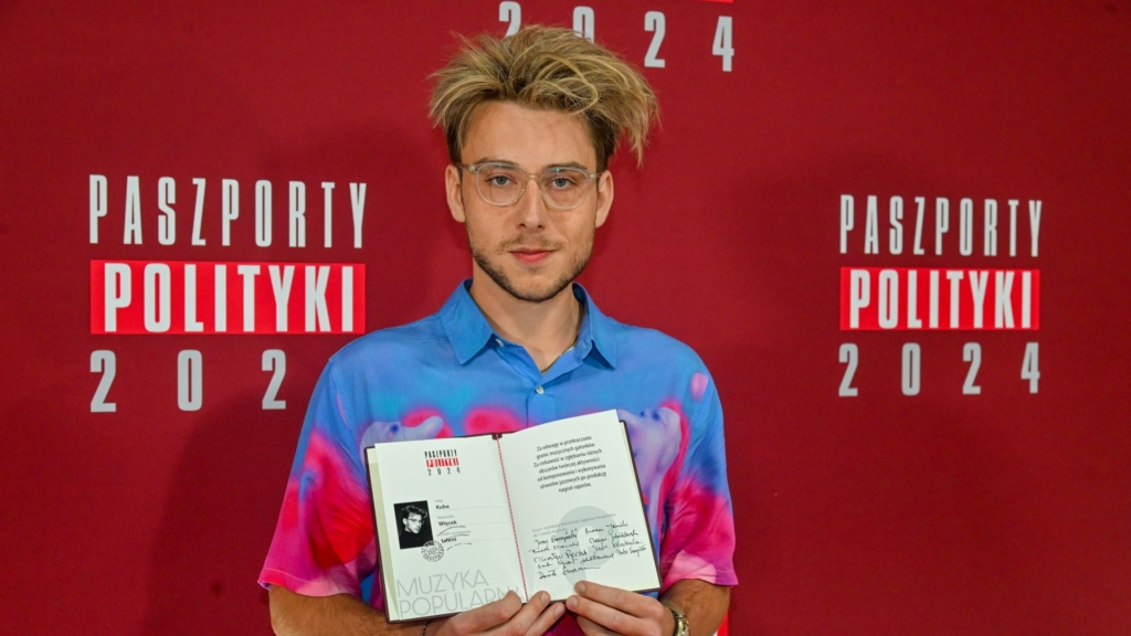 Paszporty Polityki rozdane! Kim jest Kuba Więcek, laureat w kategorii muzyki popularnej?