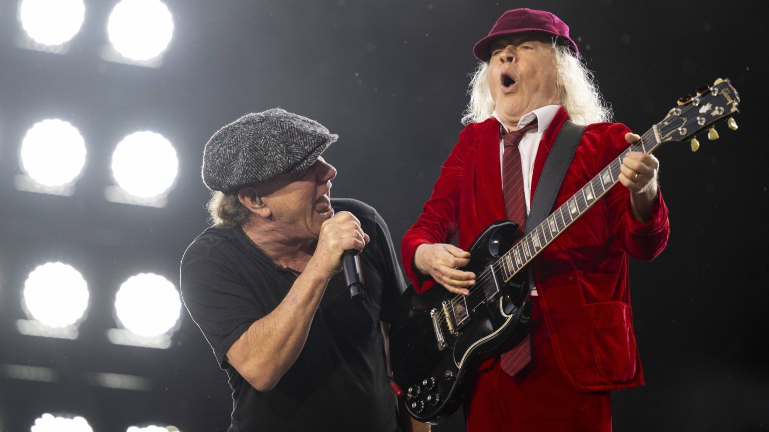 AC/DC - piekło, dzwon i rock’n’roll pod napięciem. Oto ciekawostki o ...