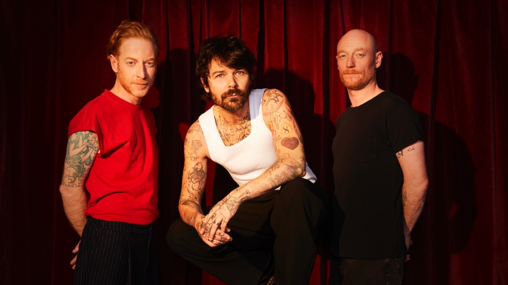 Biffy Clyro publikuje nowy singiel – “A Little Love”