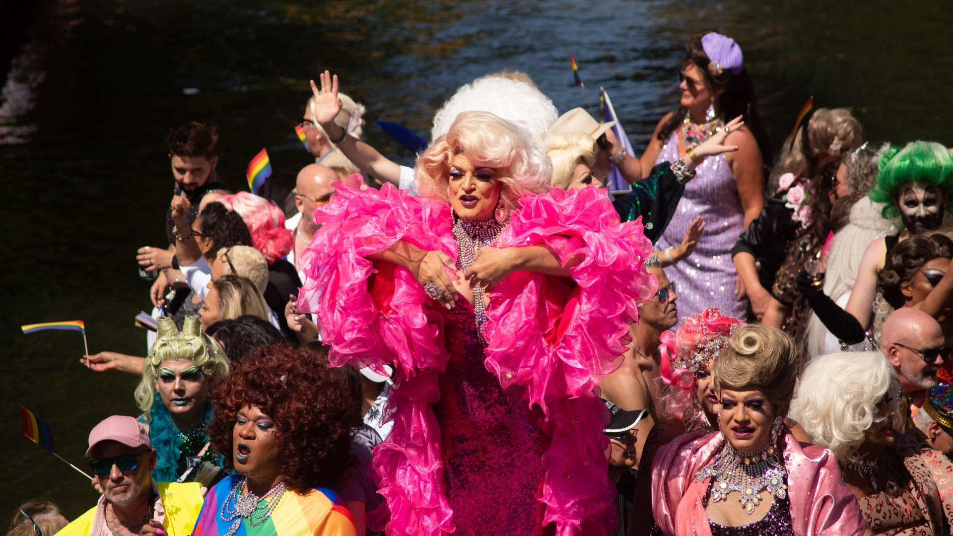 Drag queen – kim są i czym się charakteryzują?
