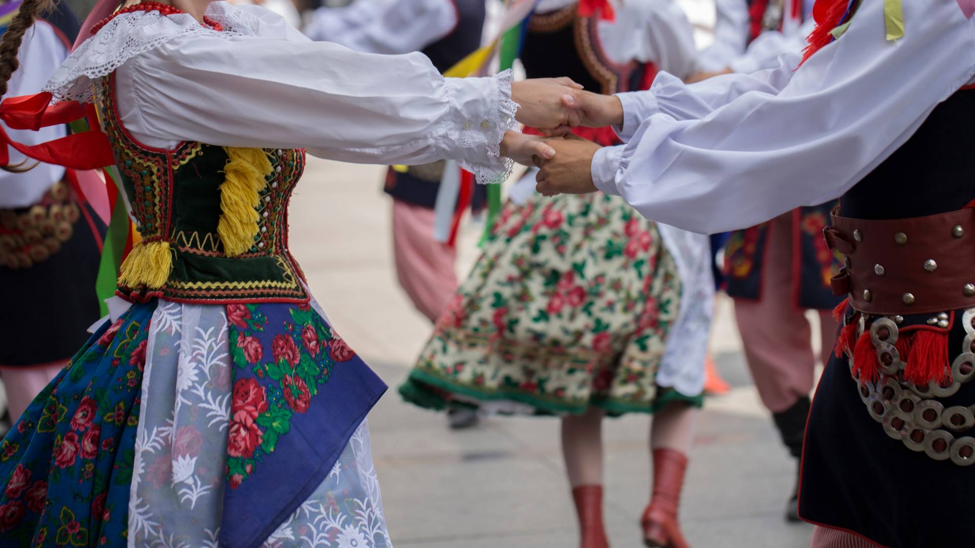 Polskie tańce narodowe – jakie są i czym się charakteryzują?