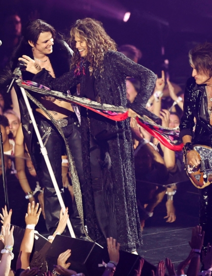 Aerosmith i Yungblud wydają mini-album “One More Time”!