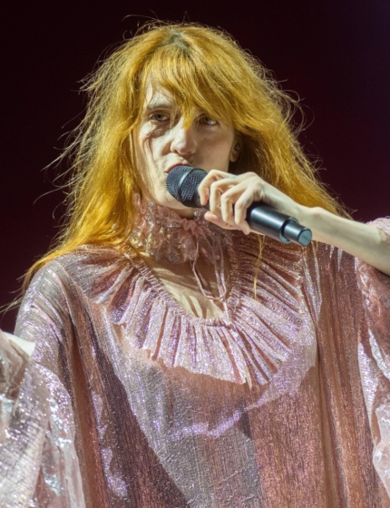 Florence + The Machine publikuje singiel “One Of The Greats”! 