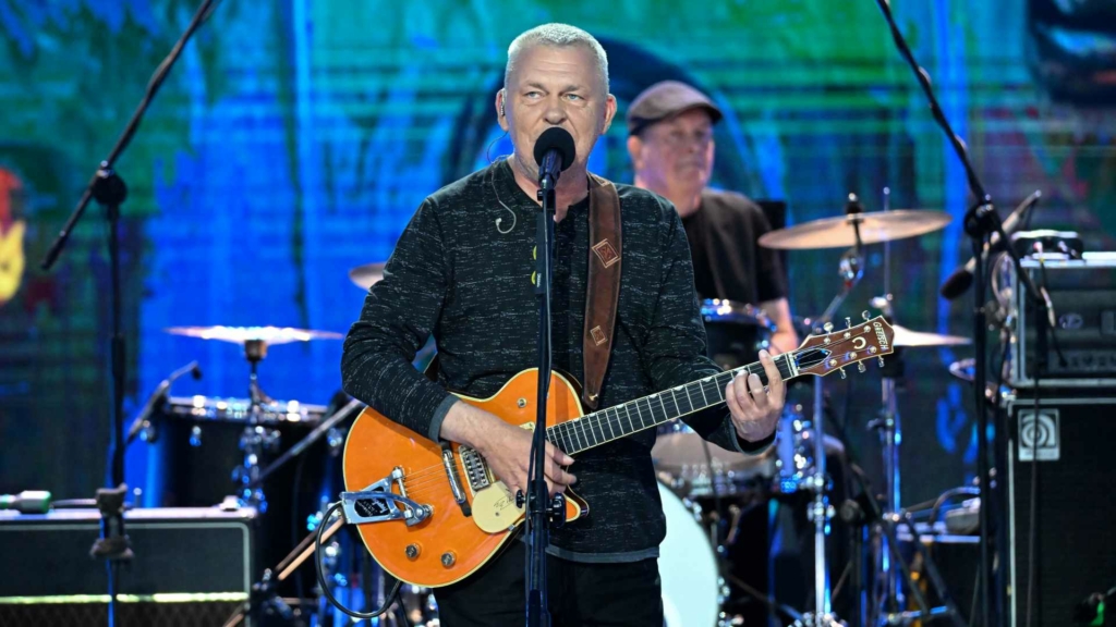 Adam Nowak (Raz Dwa Trzy): tyle wiemy o świecie, a o nas trochę mniej