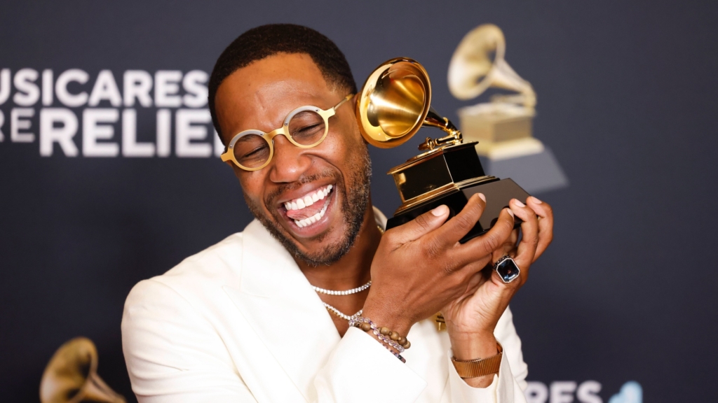 Czterokrotny zdobywca Grammy zagra w Polsce! Oto wszystko, co musisz o nim wiedzieć