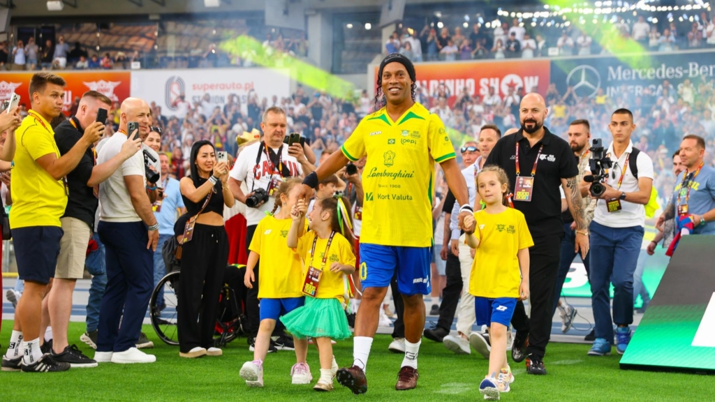 Ronaldinho wróci do Polski w 2026 roku. I to nie sam!