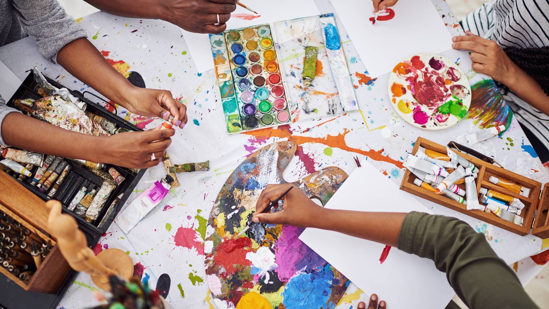 Kultura jako narzędzie integracji – jak wydarzenia kulturalne działają na osoby w migracji