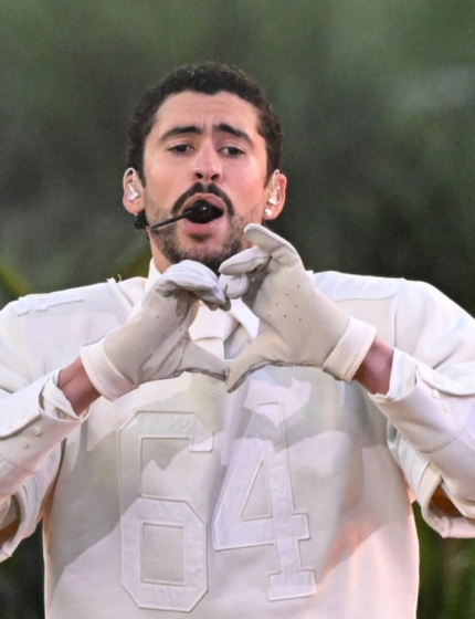 Bad Bunny wystąpił w przerwie Super Bowl. Zobacz, co przygotował!&nbsp;